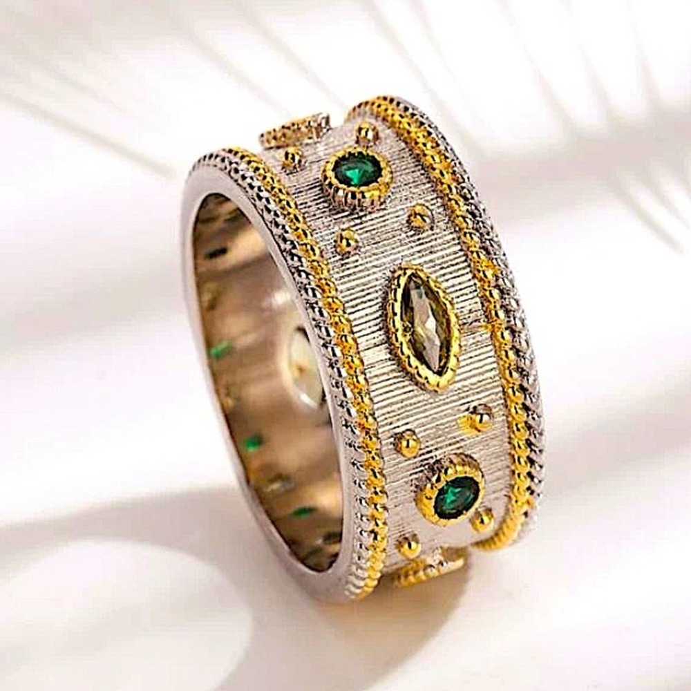Silver Peridot Emerald Zircon Band Ring